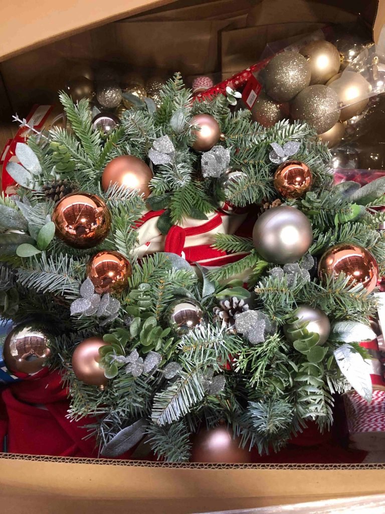 Christmas tree liquidation pallets